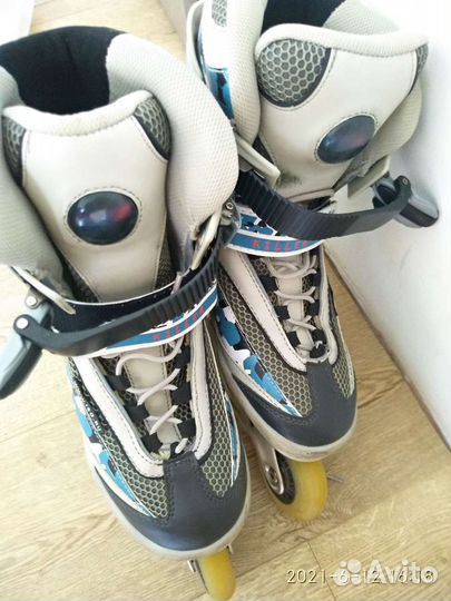 Коньки роликовые