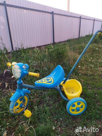 Детский трехколесный велосипед