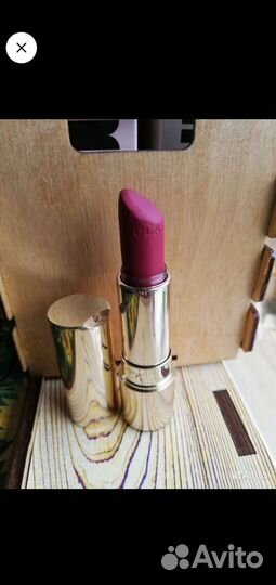 Помада clarins joli rouge