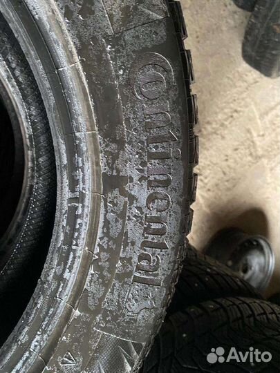 Continental IceContact 2 215/60 R17