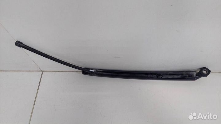 Поводок стеклоочистителя задний Skoda Rapid 2012-2