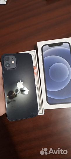 iPhone 12, 64 ГБ