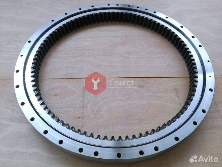 Опорно-поворотный круг PC200LC-7 20Y-25-21200