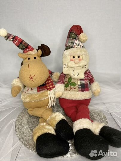 Новогодний снеговик под елку