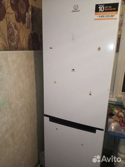 Холодильник бу indesit