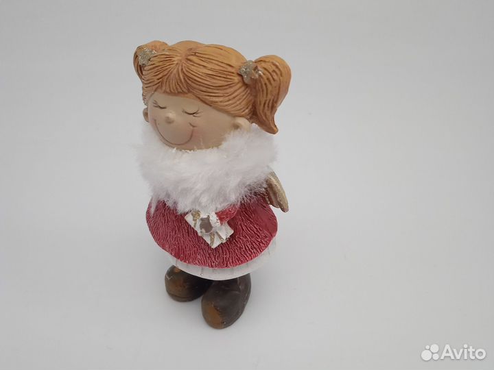 Девочка новогодняя 8см полистоун