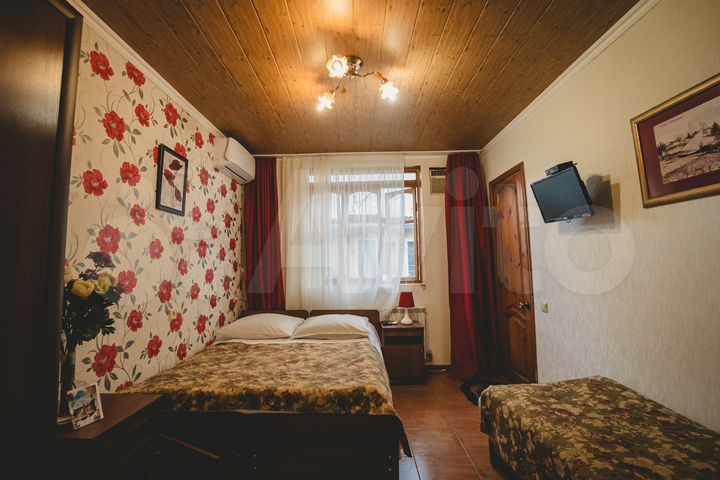 Комната 18 м² в 4-к., 1/2 эт.