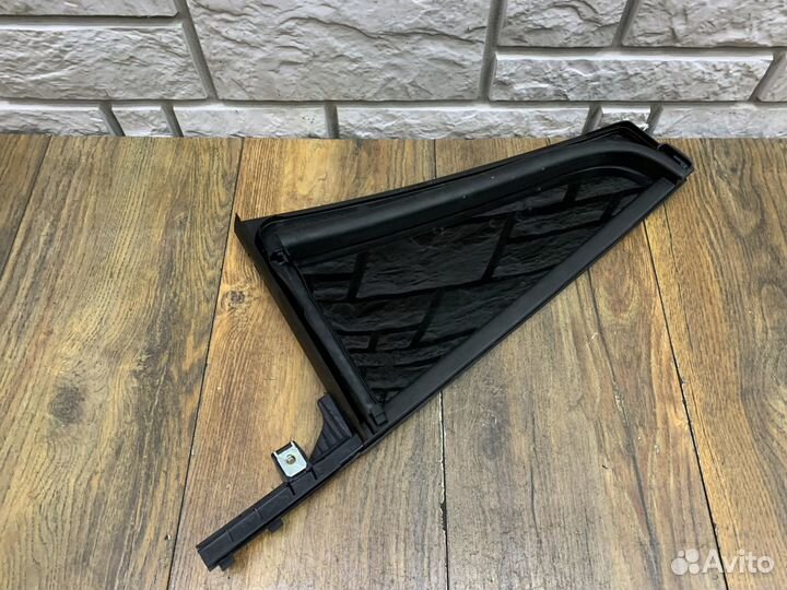 Skodа Kоdiаq Стекло двери задней (форточка) LH