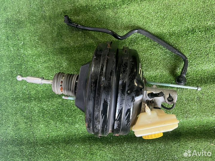 Ваккумный усилитель тормозов Audi A4