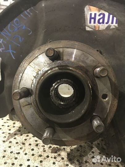 Кулак передний правый Land Rover Range Rover Sport