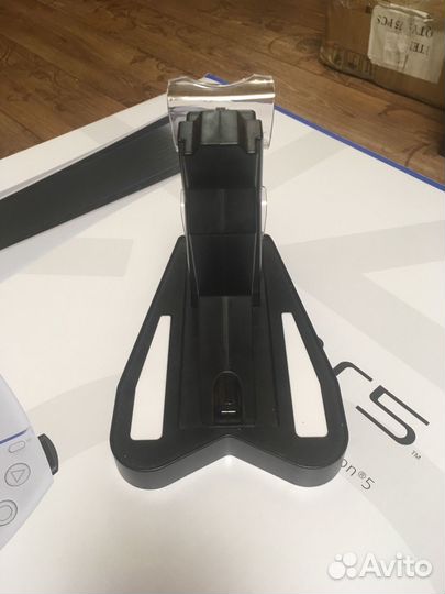 Зарядная станция для геймпадов ps5