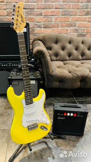 Электрогитара + комбик 15 Вт (Комплект)