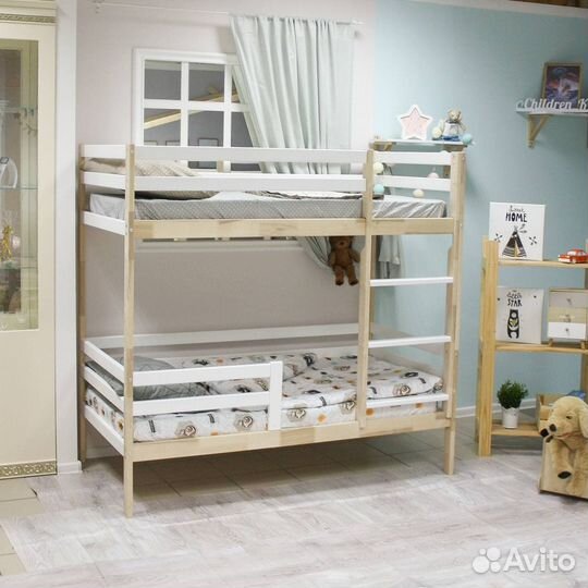Детская двухъярусная кровать