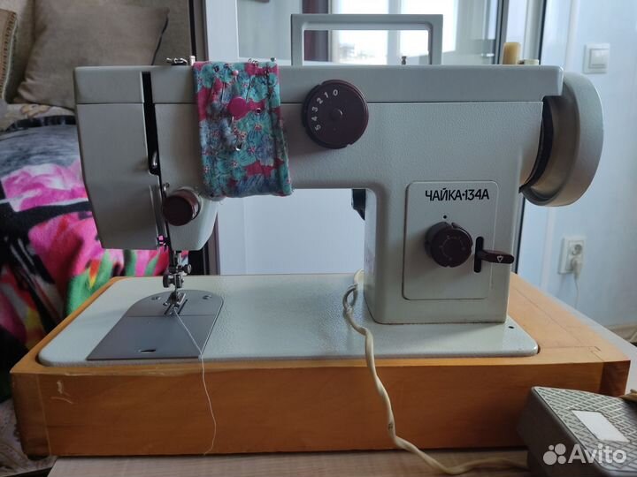 Швейная машина Чайка 134а