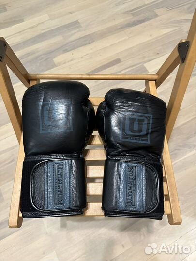Боксерские перчатки ultimatum 14 oz + Шлем