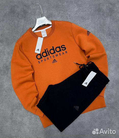 Спортивный костюм Adidas