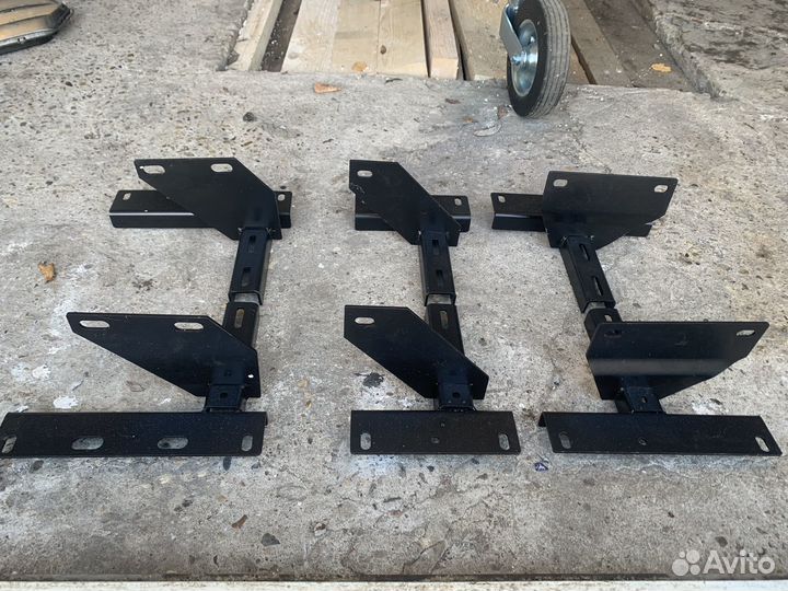 Крепление порoгoв на Лендровер Дискавери 3