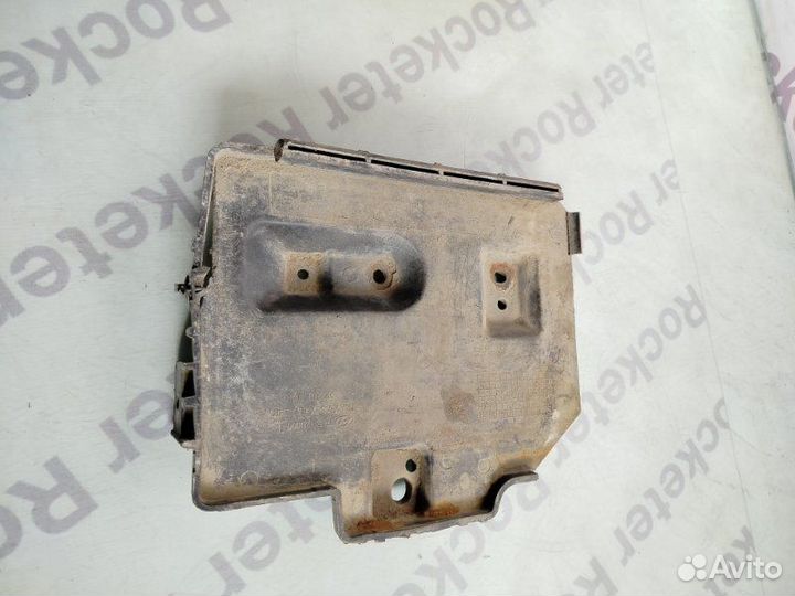 Площадка АКБ Hyundai Elantra XD 2003