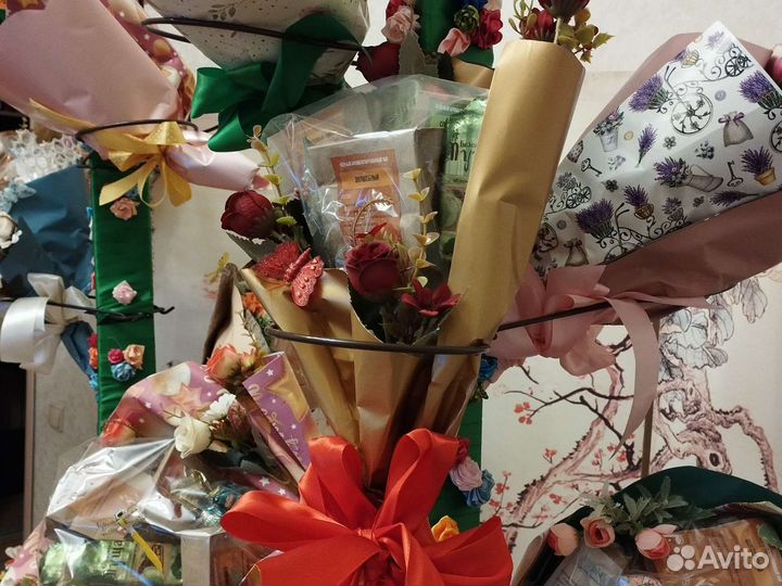 Чайный букет из конфет и чая