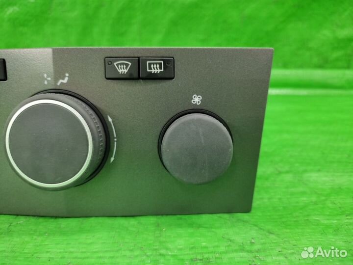 Блок управл. климат-контролем Opel Astra H 04-14