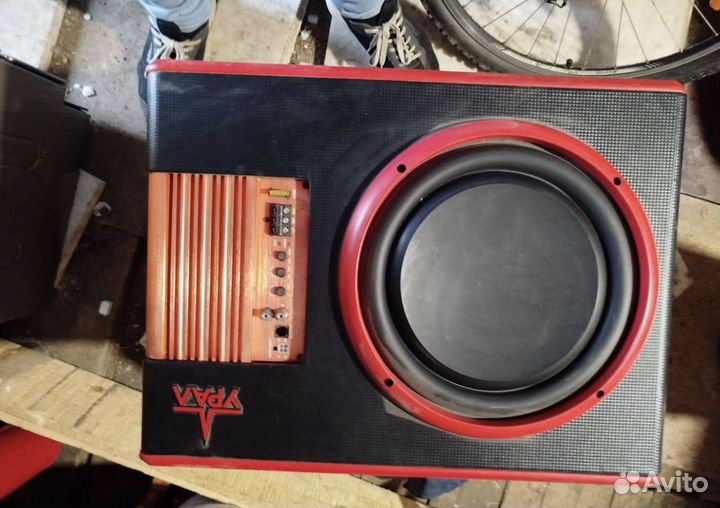 Активный сабвуфер