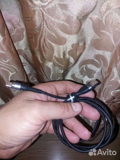 Шнур для зарядки телефона