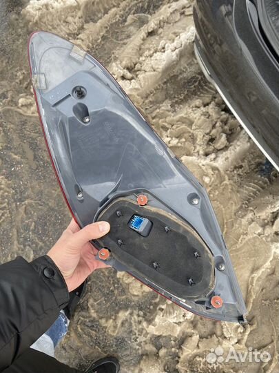 Задний фонарь mercedes w205 правый. (Оригинал)