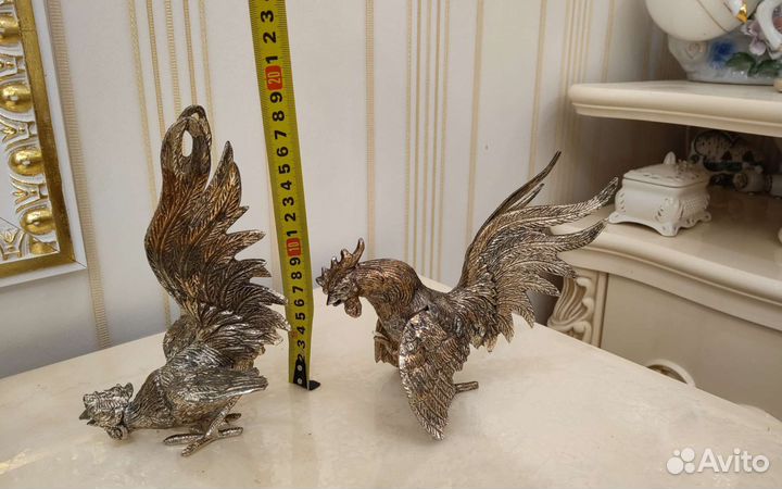 Статуэтка бронзовая петушки