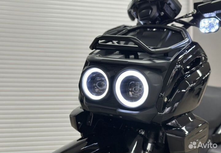 Скутер promax Stryker 240