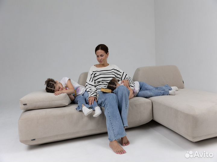 Диван со спальным местом 2700х1650 мм