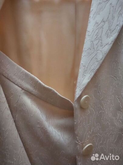 Костюм с юбкой 50размер