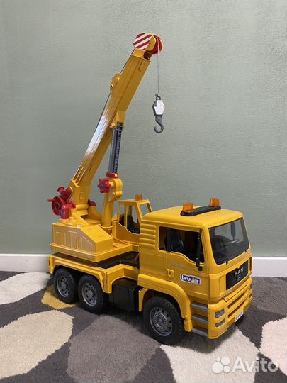 Автокран bruder