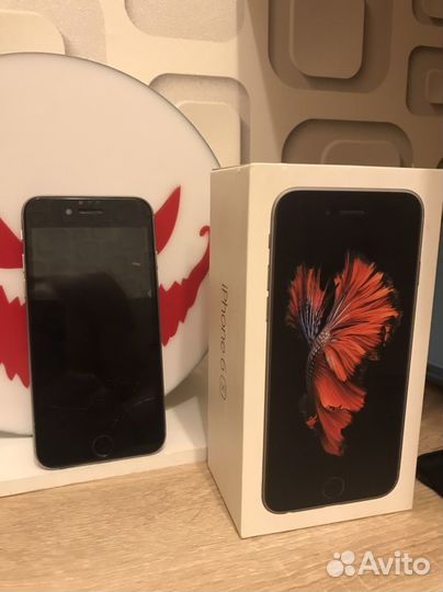 Телефон iPhone 6s