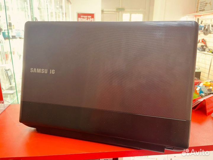 Ноутбук Samsung np300e5c