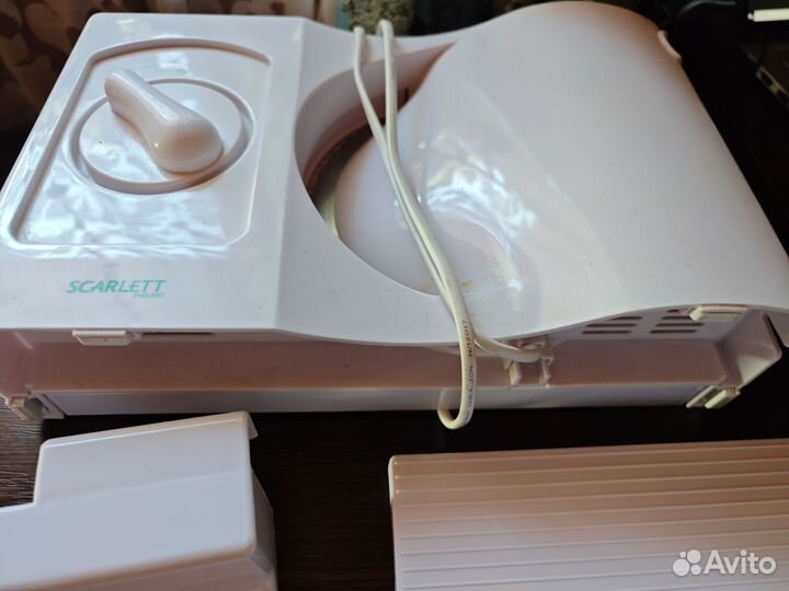 Мясорезка, хлеборезка и сырорезка Scarlett