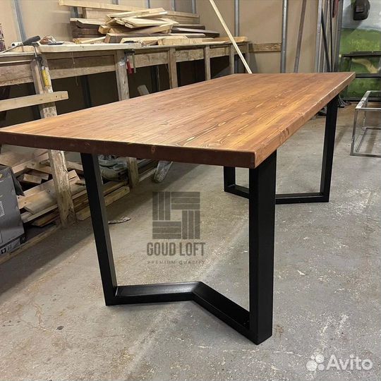Стол обеденный в стиле лофт