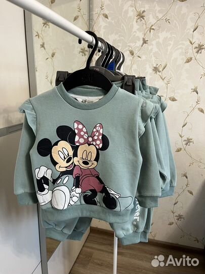 Костюм для девочки новый H&M