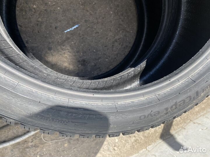 Hankook Winter I'Cept Evo 3 W330 245/35 R20 и 275/30 R20