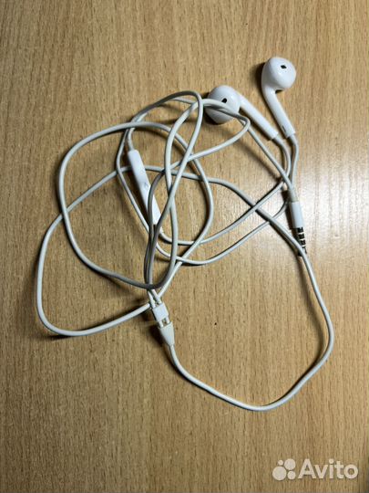 Наушники earpods