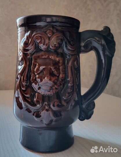 Керамическая посуда: кружка пивная, кувшины, банка