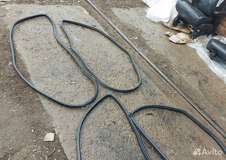 Уплотнительная резинка Хонда cr v3