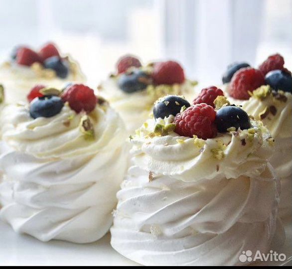 Меренговый рулет, десерт Анна Павлова