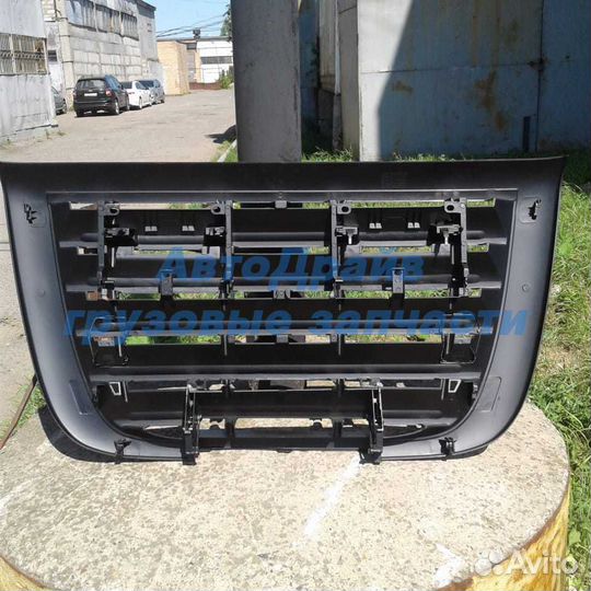 Решетка радиатора даф 105