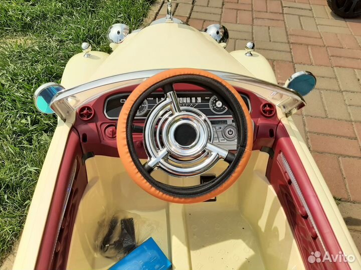 Детский электромобиль