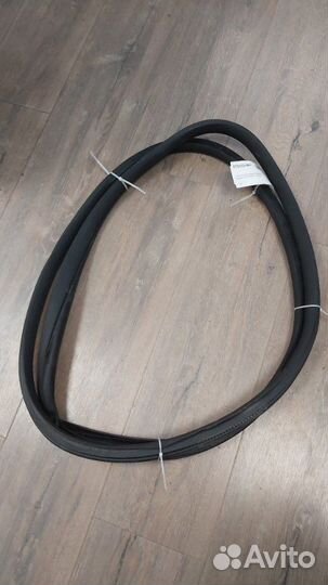 Уплотнитель проема двери передний Mercedes Glc