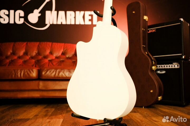 Акустическая Гитара