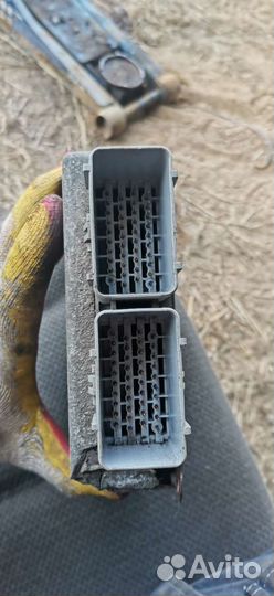 Блок управления двигателем Dodge Caravan 3 3.0