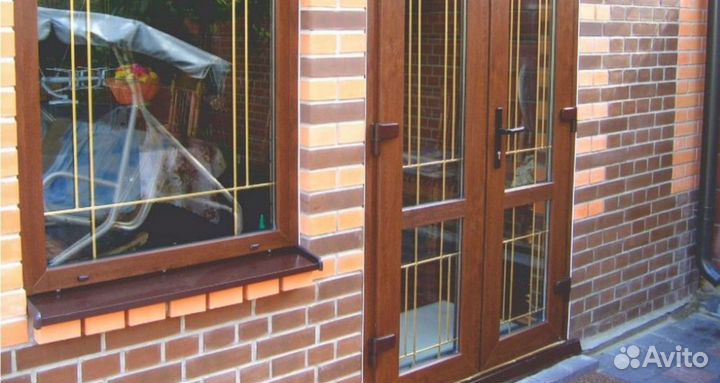 Пластиковые двери. Входная группа