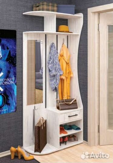 Вешалка в прихожую