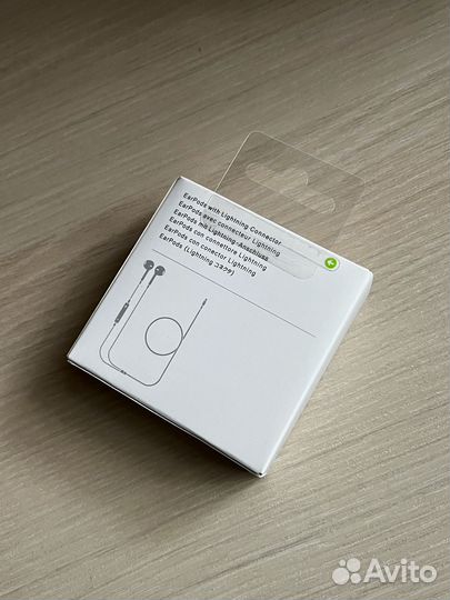 Проводные наушники Apple EarPods Lightning